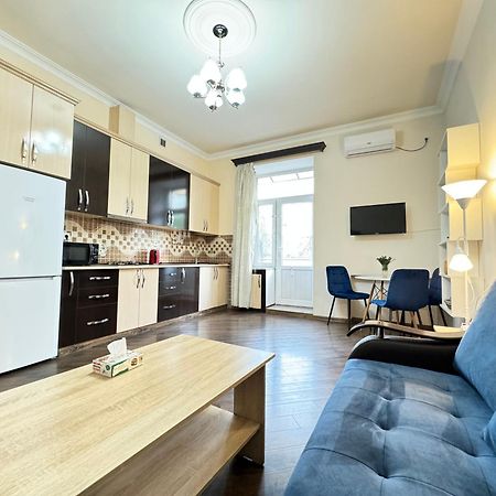 City Center Apartments On Tumanyan Street Yerevan Exterior photo