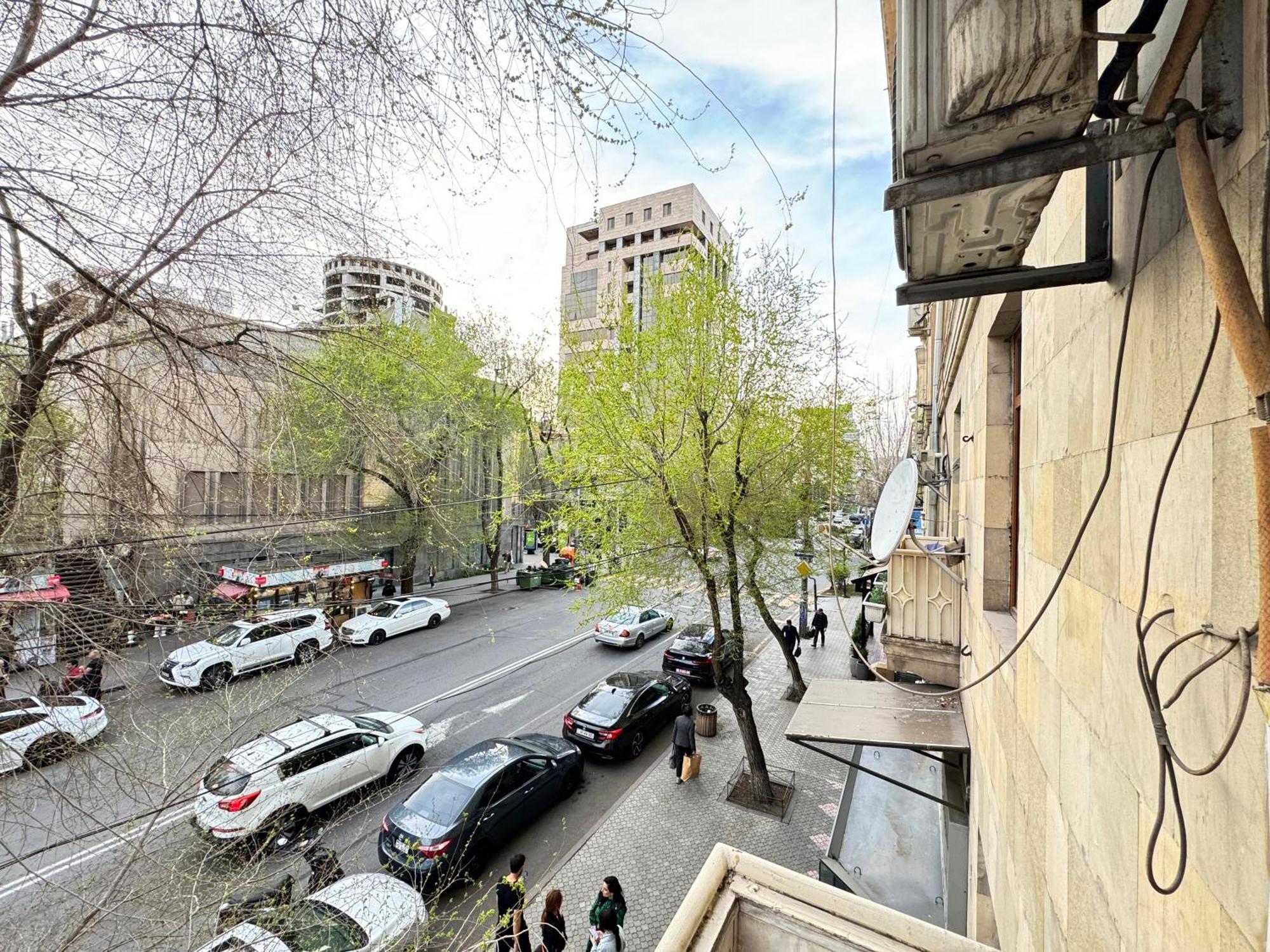 City Center Apartments On Tumanyan Street Yerevan Exterior photo